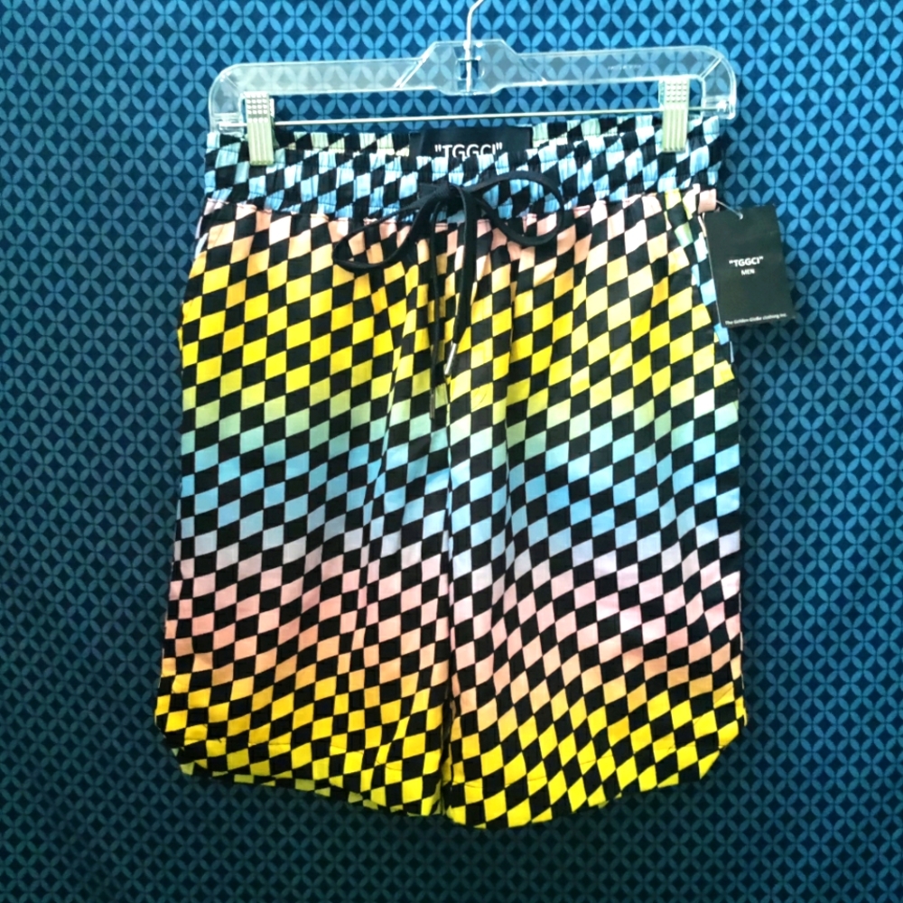 TGGCI - Men's pastel multicolored and black checkerboard board shorts. Size- M